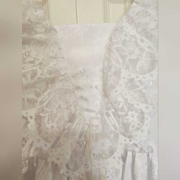 Girl's First Communion or Flower Girl White Dress - Veil included - Picture 7 of 10